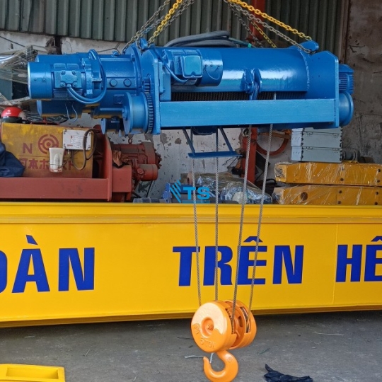Palang cáp điện 2 tốc độ 5 tấn dầm đôi